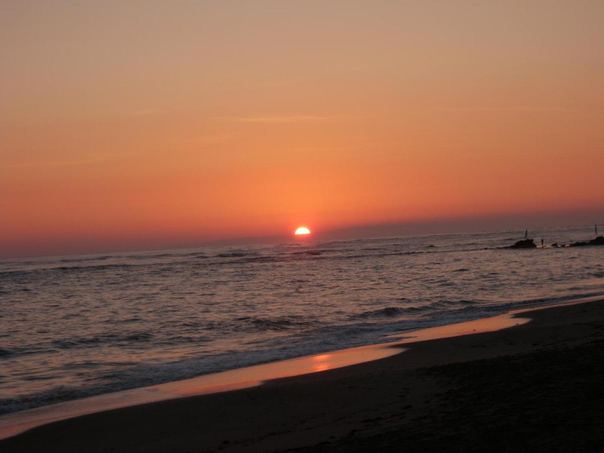 Agualina Kite Hotel Oceanfront Apartments 喀巴里特 外观 照片