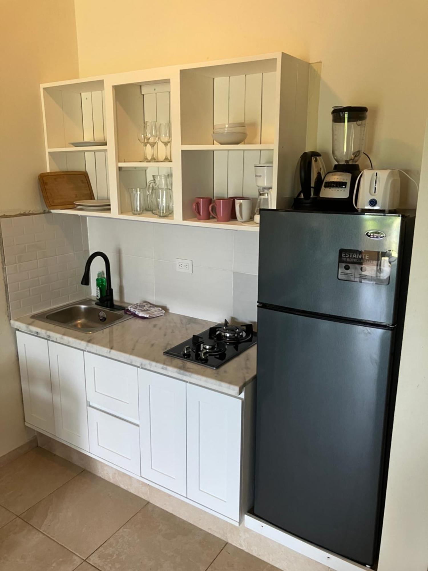 Agualina Kite Hotel Oceanfront Apartments 喀巴里特 外观 照片